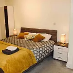 Central Spacious 1 Bed Luxury Ap