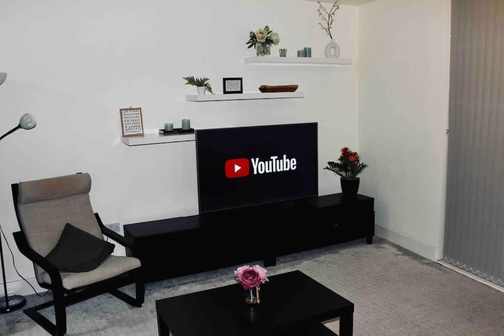 Spacious 1 Bed Luxury Ap Apartment Birmingham